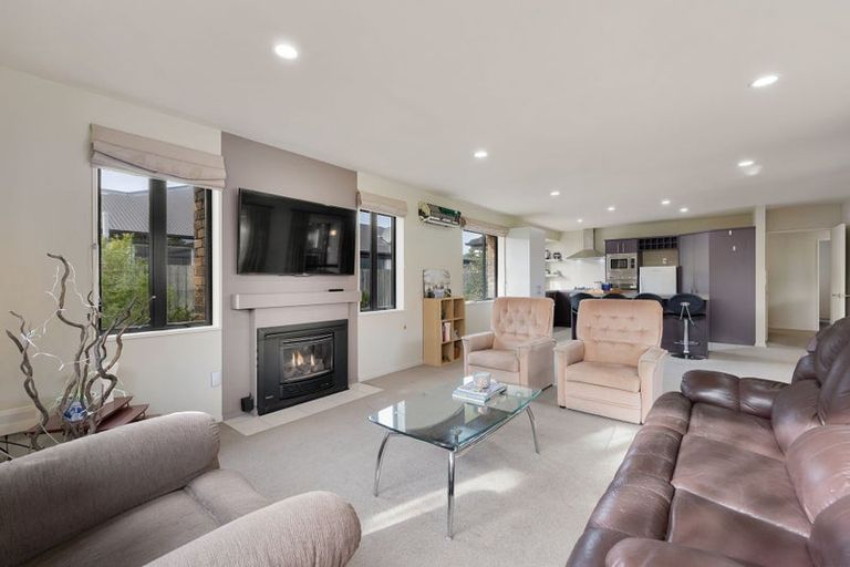 Photo of property in 18 Sandalwood Place, Waimairi Beach, Christchurch, 8083