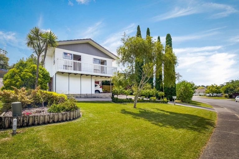 Photo of property in 37 Fitzwater Place, Henderson, Auckland, 0612