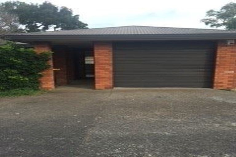 Photo of property in 21 Robertson Road, Favona, Auckland, 2024