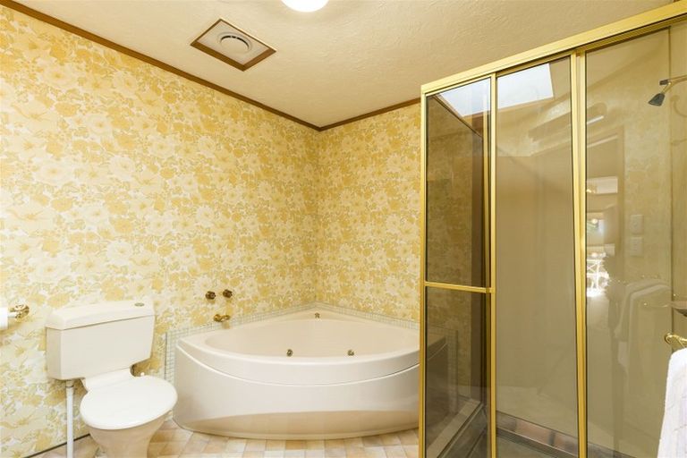 Photo of property in 14 Satara Crescent, Khandallah, Wellington, 6035