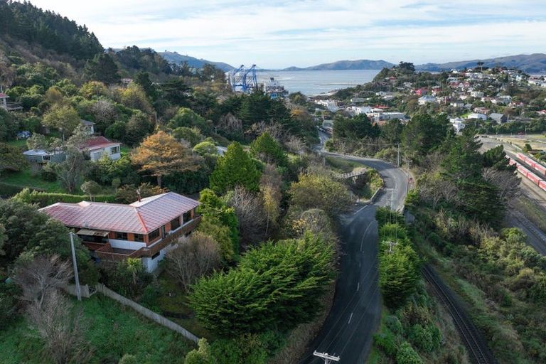 Photo of property in 1 Dalkeith Road, Port Chalmers, 9023