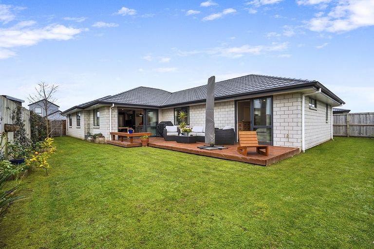 Photo of property in 13 Kimbolton Street, Rototuna North, Hamilton, 3210