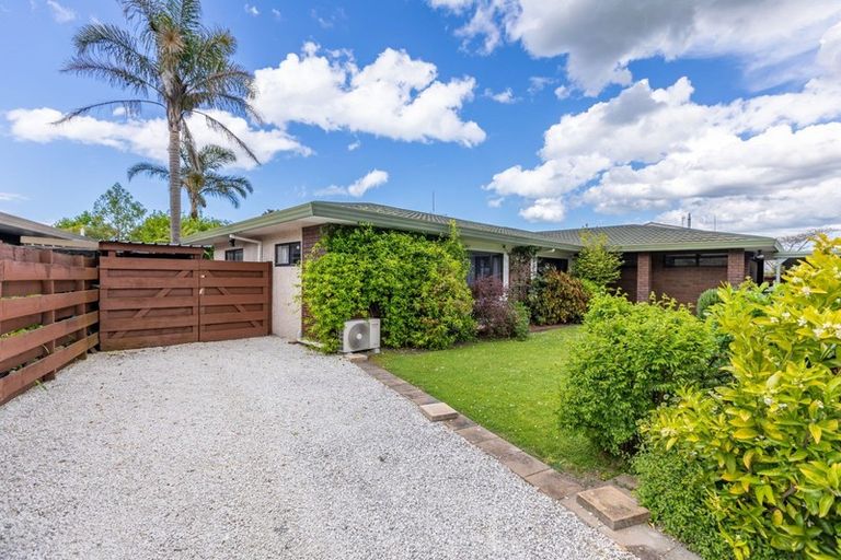 Photo of property in 64 Hetley Crescent, Taradale, Napier, 4112