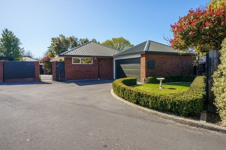 Photo of property in 6 Saint Pauls Place, Burwood, Christchurch, 8083