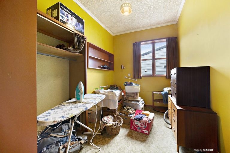 Photo of property in 70 The Parade, Island Bay, Wellington, 6023