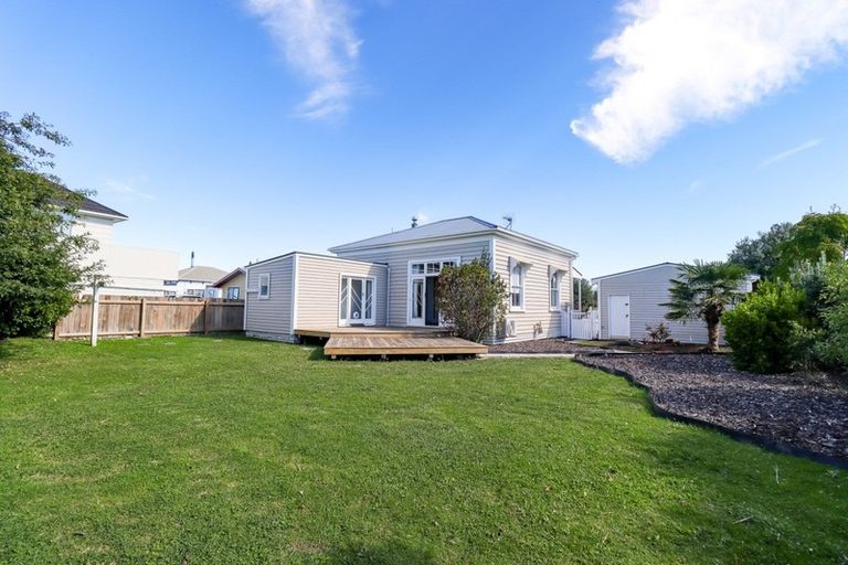 Photo of property in 9 Perrin Place, Kelvin Grove, Palmerston North, 4414