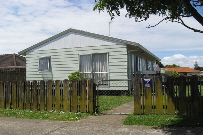Photo of property in 18 Miller Road, Mangere Bridge, Auckland, 2022