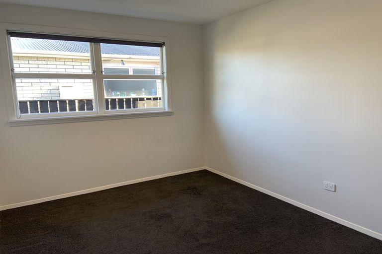 Photo of property in 44 Discovery Place, Marfell, New Plymouth, 4310