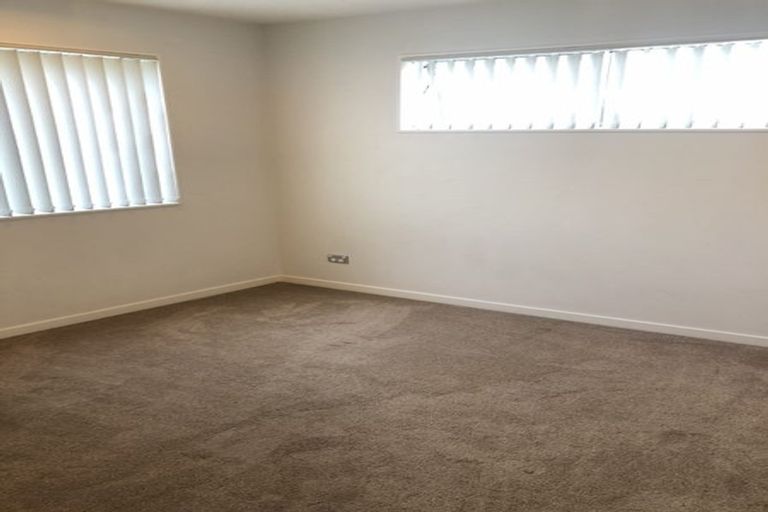 Photo of property in 4 Carrickdawson Drive, Flat Bush, Auckland, 2019