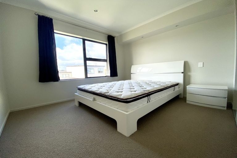 Photo of property in 5 Louis Braille Lane, Flat Bush, Auckland, 2019