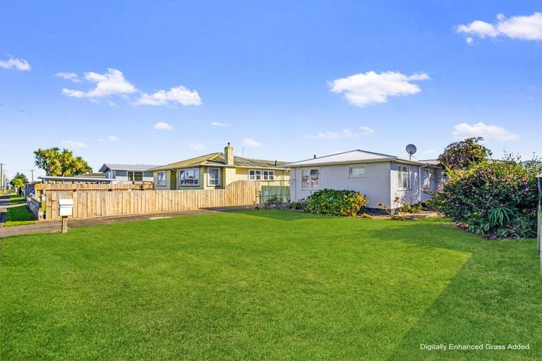 Photo of property in 63 Bamber Street, Castlecliff, Whanganui, 4501