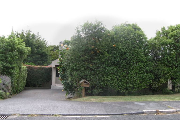 Photo of property in 23 Trafalgar Road, Milford, Auckland, 0620