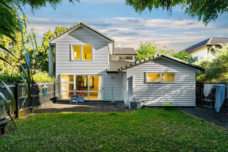 Photo of property in 27 The Track, Takanini, 2112