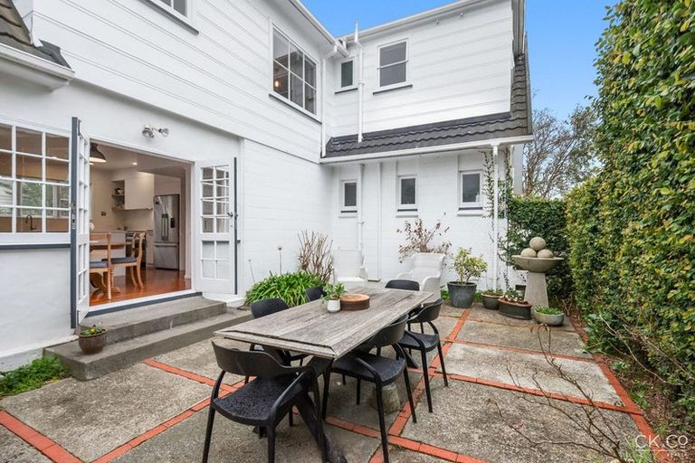 Photo of property in 17 Chilton Grove, Hutt Central, Lower Hutt, 5010