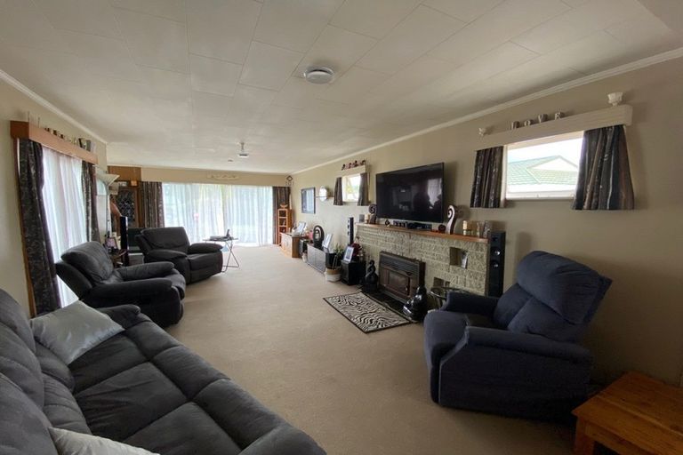 Photo of property in 44 Hospital Street, Dannevirke, 4930