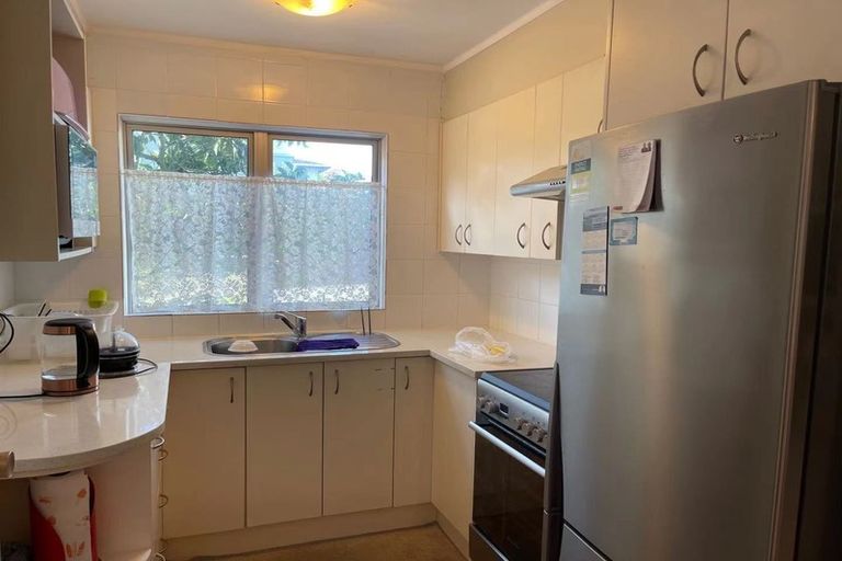 Photo of property in 1/329 Pakuranga Road, Pakuranga Heights, Auckland, 2010