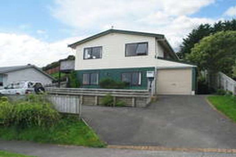 Photo of property in 8 The Bollard, Whitby, Porirua, 5024
