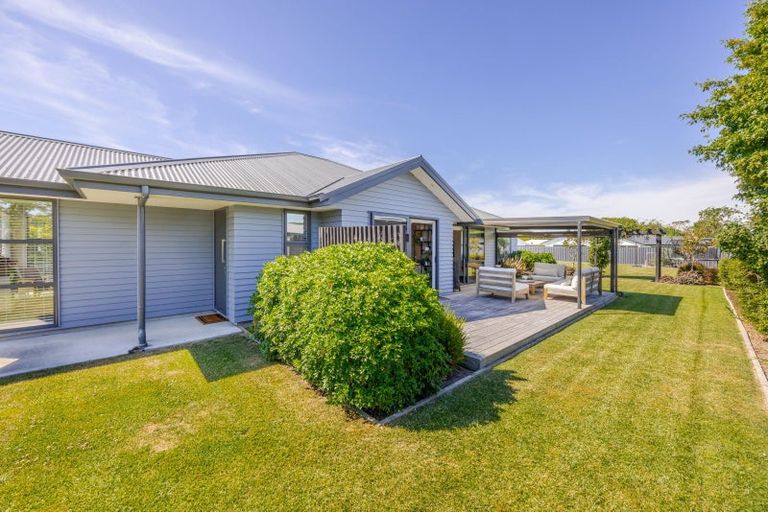 Photo of property in 20 Dee Street, Otane, 4202