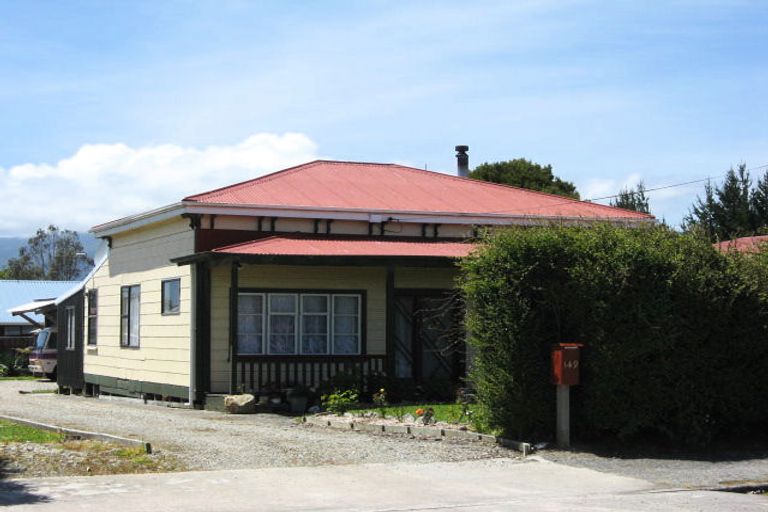 Photo of property in 149 Queen Street, Westport, 7825