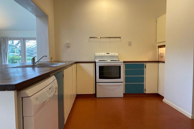 Photo of property in 71 Homebush Road, Khandallah, Wellington, 6035