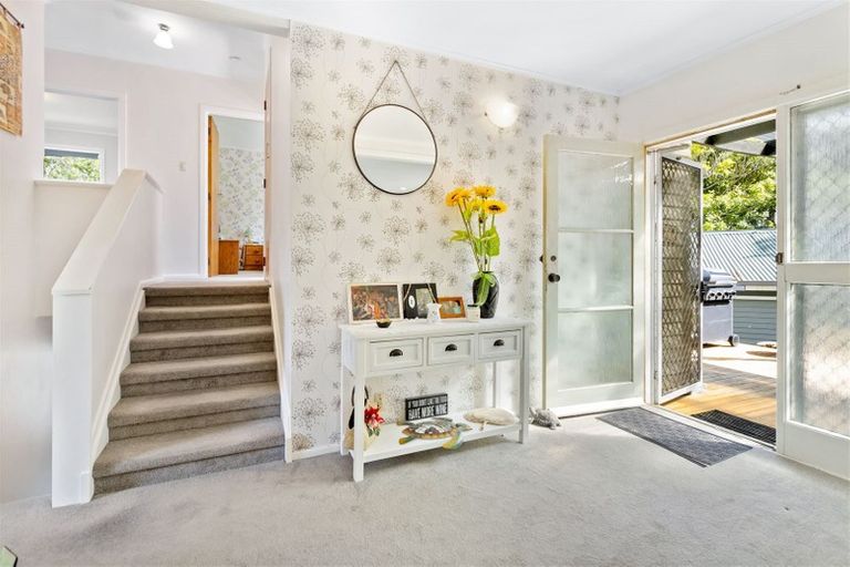 Photo of property in 37 Cyclarama Crescent, Massey, Auckland, 0614