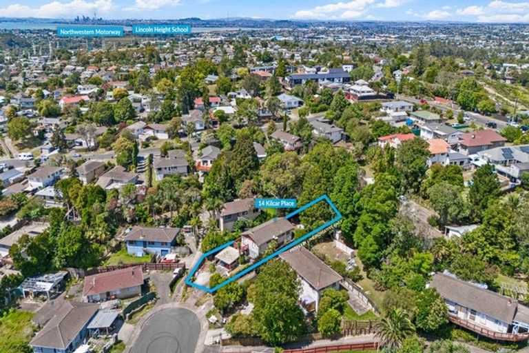 Photo of property in 14 Kilcar Place, Massey, Auckland, 0614