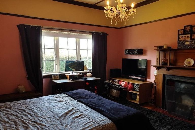 Photo of property in 21 Egmont Street, Patea, 4520