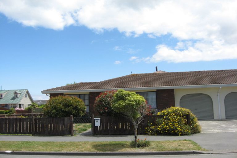 Photo of property in 15 Lamorna Road, Parklands, Christchurch, 8083