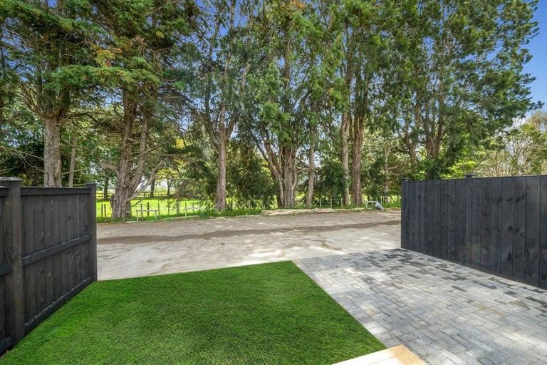 Photo of property in 21 Yellow Pear Lane, Karaka, 2578