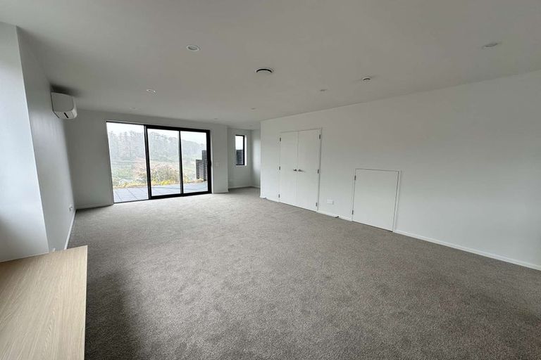 Photo of property in 40 Turtleback Avenue, Whitby, 5024