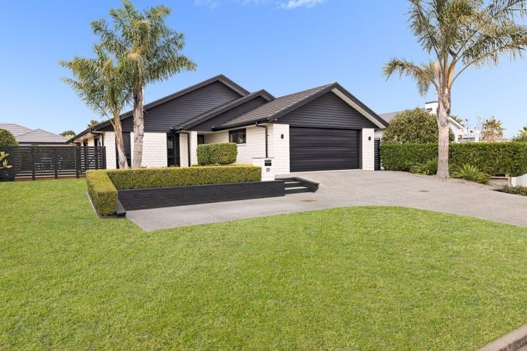 Photo of property in 20 Montia Close, Papamoa Beach, Papamoa, 3118