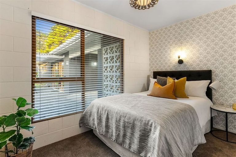 Photo of property in 39 Lonely Track Road, Fairview Heights, Auckland, 0632