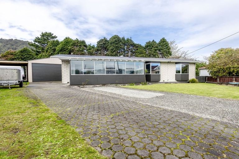 Photo of property in 9 Dupre Place, Cobden, Greymouth, 7802