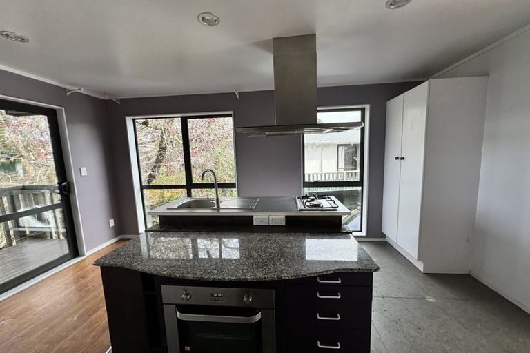 Photo of property in 45 Rua Road, Glen Eden, Auckland, 0602