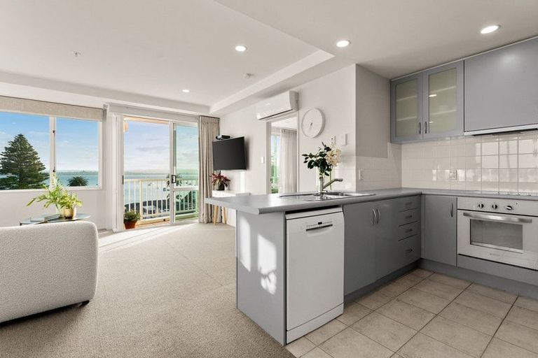 Photo of property in 33/12 Maunganui Road, Mount Maunganui, 3116