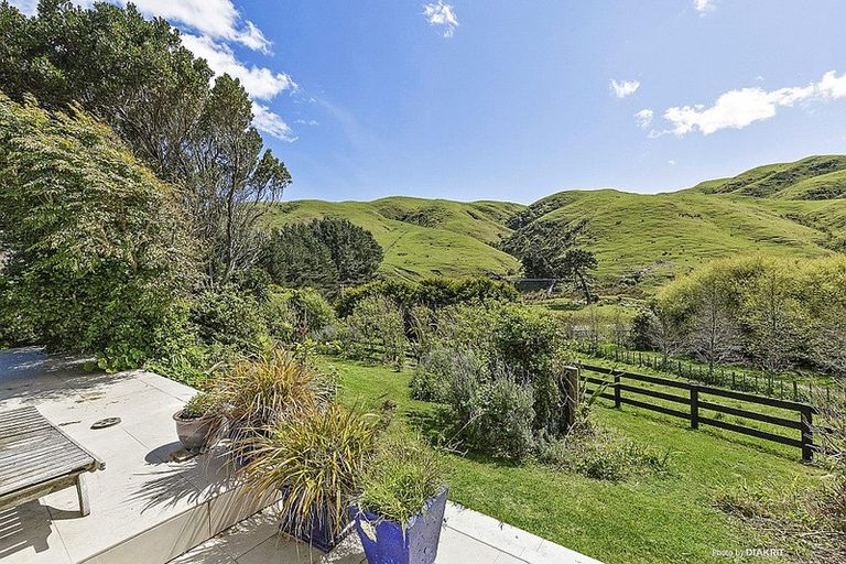 Photo of property in 924 Ohariu Valley Road, Ohariu, Wellington, 6037