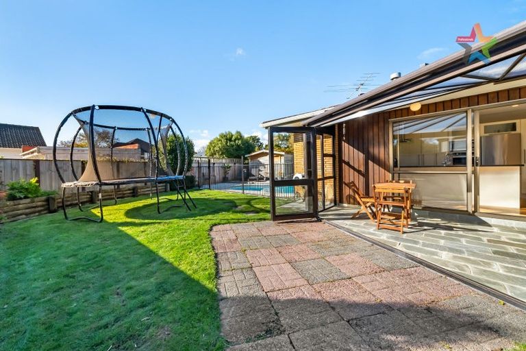 Photo of property in 28 Mcenroe Grove, Naenae, Lower Hutt, 5011