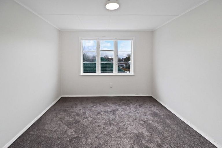 Photo of property in 2 Argyle Grove, Trentham, Upper Hutt, 5018