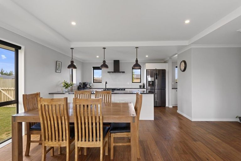 Photo of property in 6 Merino Crescent, Kirwee, 7571