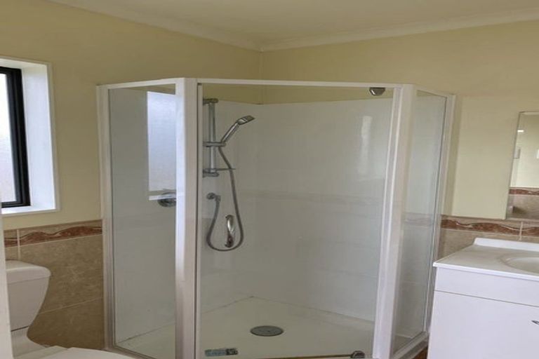 Photo of property in 227 Triangle Road, Massey, Auckland, 0614