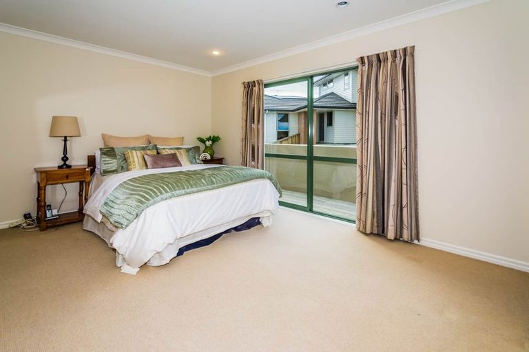 Photo of property in 6 Mulroy Place, Pinehill, Auckland, 0632
