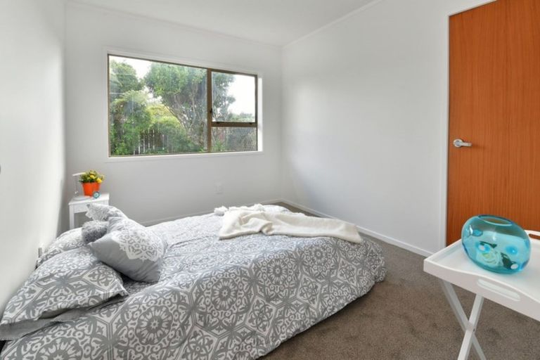 Photo of property in 2/26 Hatton Road, Orewa, 0931