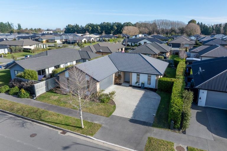 Photo of property in 8 Ellesmere Street, Marshland, Christchurch, 8083
