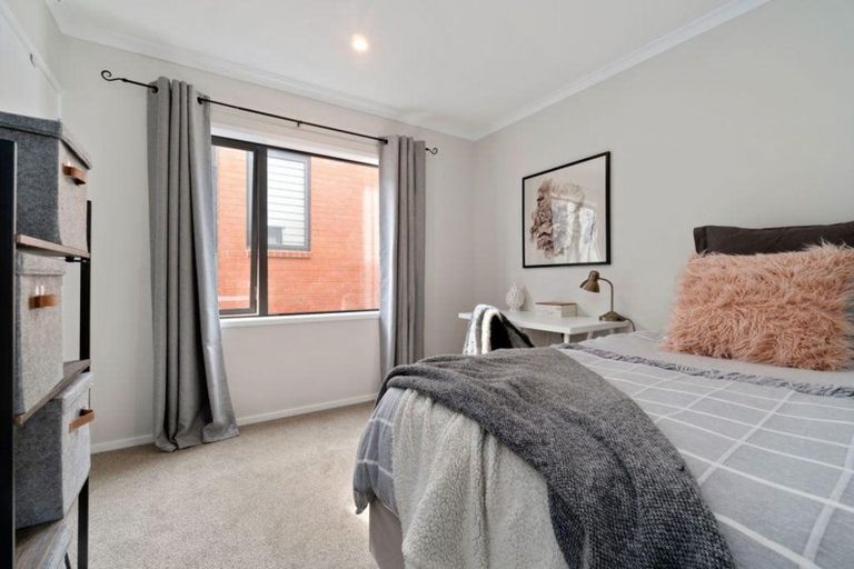 Photo of property in 4 Tuatua Road, Hobsonville, Auckland, 0616