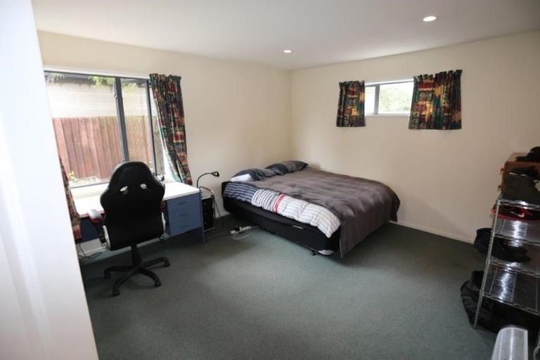 Photo of property in 107a Peverel Street, Riccarton, Christchurch, 8041