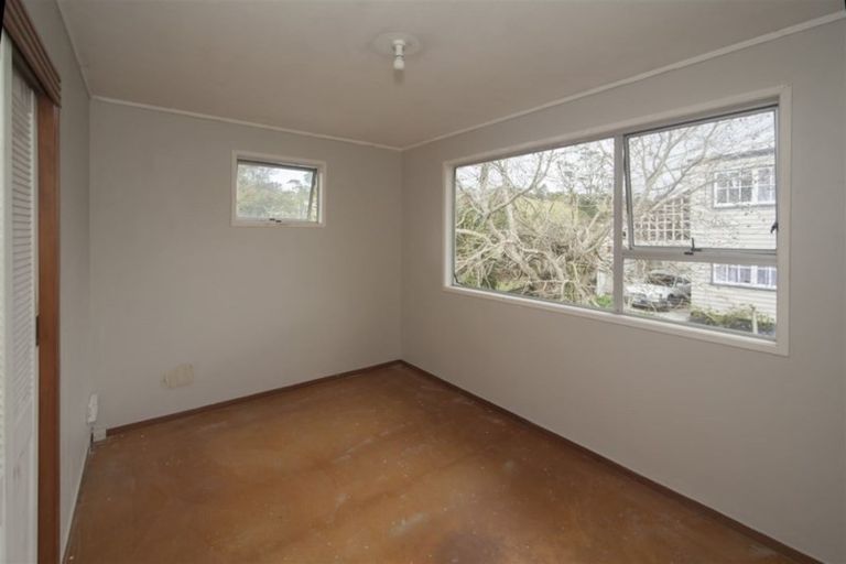 Photo of property in 263a Henderson Valley Road, Henderson, Auckland, 0612