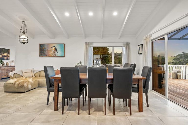 Photo of property in 145 Hanham Road, Kumeu, 0891