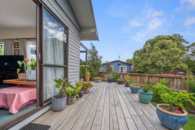 Photo of property in 130a Awaroa Road, Helensville, 0800