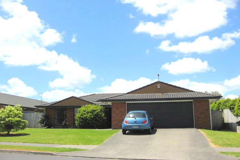 Photo of property in 66 Longford Park Drive, Takanini, 2112
