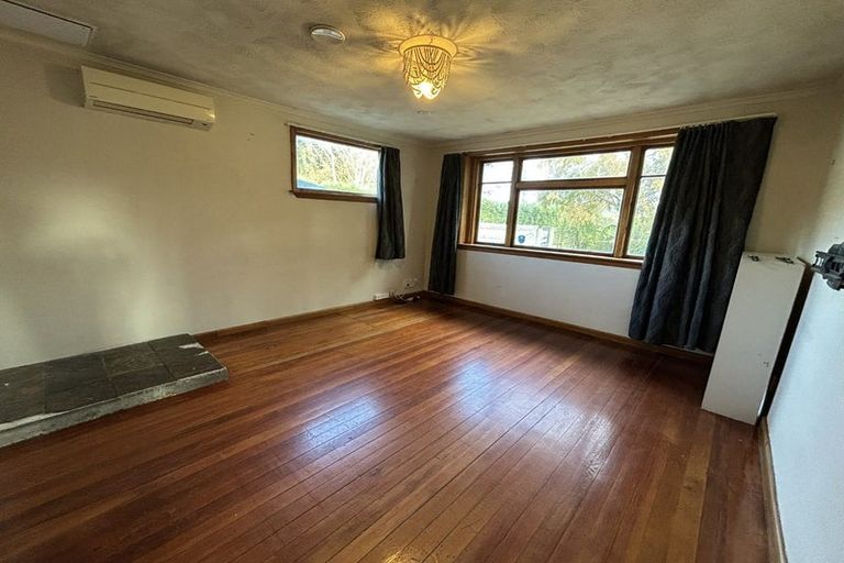 Photo of property in 52 Olliviers Road, Phillipstown, Christchurch, 8011